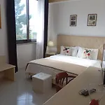 Alojamento de Acomodação e Pequeno-almoço La Maison