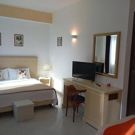 La Maison Bed & Breakfast 3*